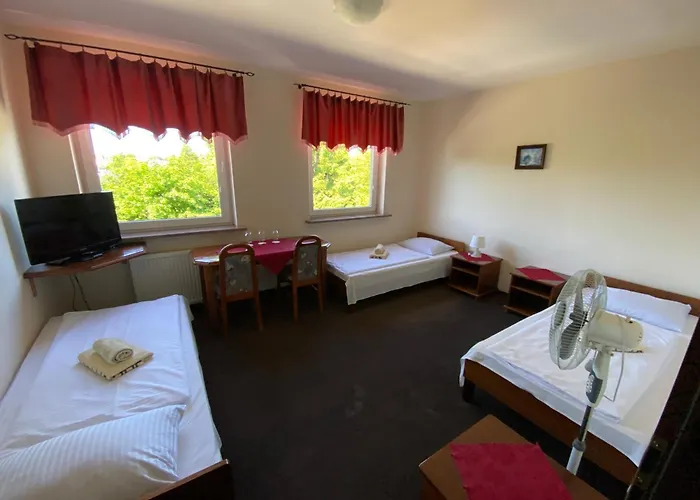 Titanic לינה וארוחת בוקר 3*